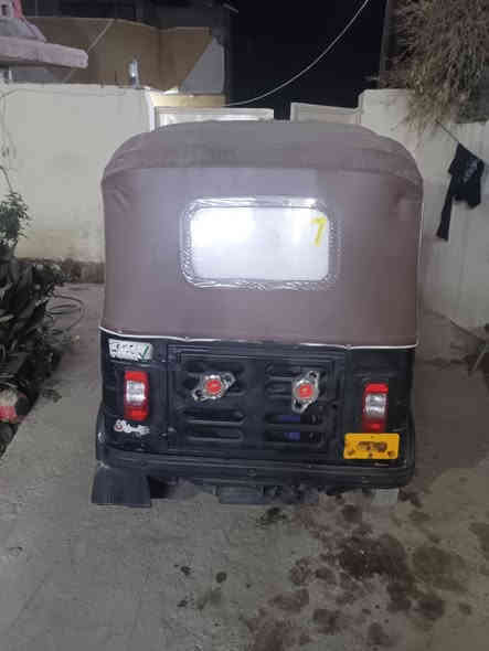 سلام عليكم تكتك موديل 15 تكتك كفاله عامه تكتك أوراق اصولي بس يرادلهه صبغ مكينه مفتوحه مبدل بوشه وبستم  بعدهن على سحك سعرهه 3500 وبيهه مجال بصيط مكان تكتك ديالى جديده شط قريت الحويش ***********
