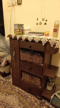 ميز خشبي • النجف • قابل تفاوض