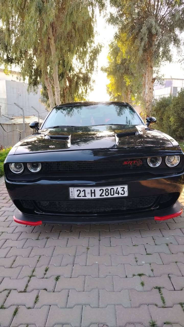 جالنجر للبيع 
موديل 2018 مرتبة وكاعده
بيها صبغ قطعتين ونص 
بنيد وجملغ امامي وجملغ خلفي
سيارة جاهزة مناقصة شي شرط تحويل وكاله 
مكانه كركوك
***********
السعر 167 ورقه وبي مجال
