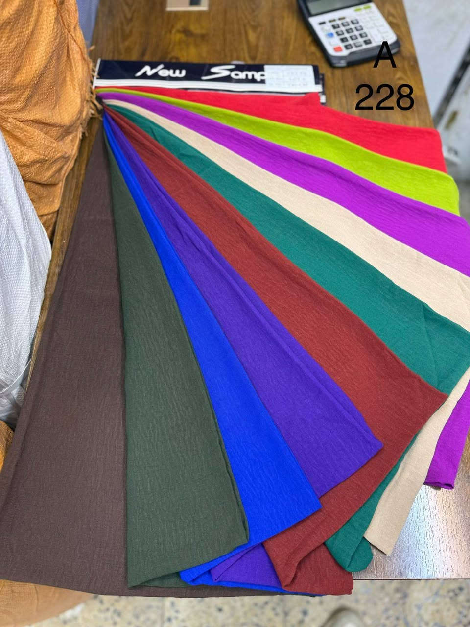 جديد لؤلؤة الغيث لتجارة الاقمشة
لنن😎
البيع جمله فقط
العنوان شورجه سوق الصفافير سوق المراديه
علي طعيمه
هاتف ***********
