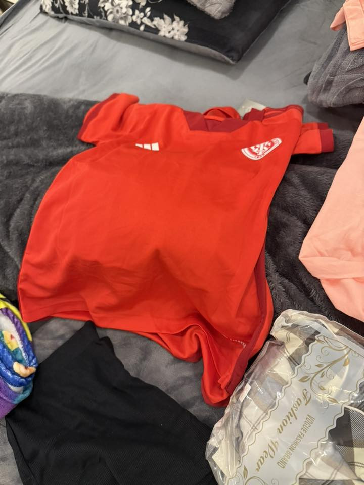 كلها ماركات اصلي
القطعه على 5


**إذا كنت صاحب هذا الإعلان وتريد حذفه لأي سبب، رجاءا أرسل رسالة إلى الدعم الفني**