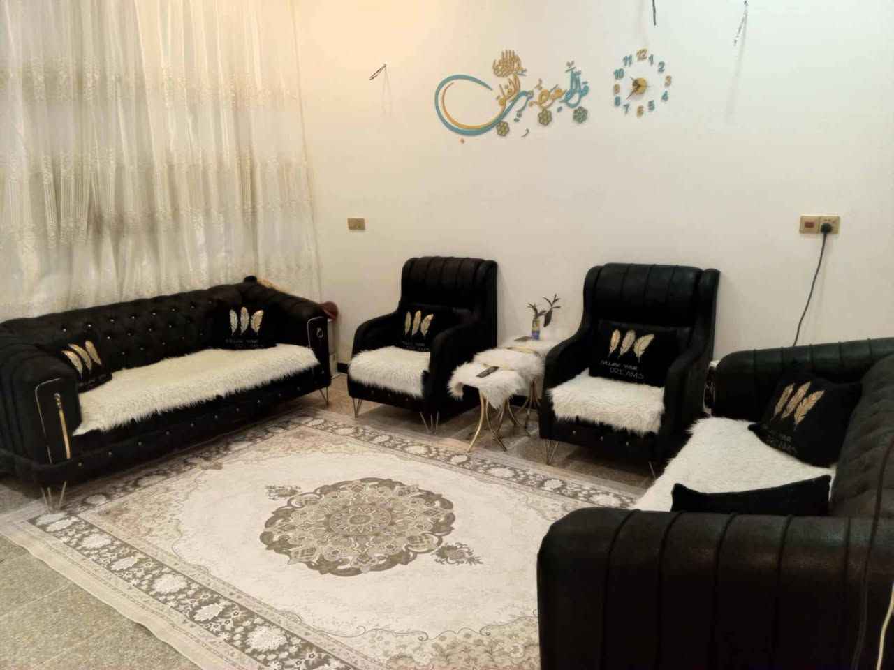 السلام عليكم التخم الاسود اخو الجديد ب350 اي ضرر مابي  التخم الاخضر ب150  
والميز الطعام ب75 
الثرريات الوحدة ب15
دوشك نفرين ب75
وعندي ابو نفر اثنين الواحد ب25 
العنوان الكاظمية الطي


**إذا كنت صاحب هذا الإعلان وتريد حذفه لأي سبب، رجاءا أرسل رسالة إلى الدعم الفني**