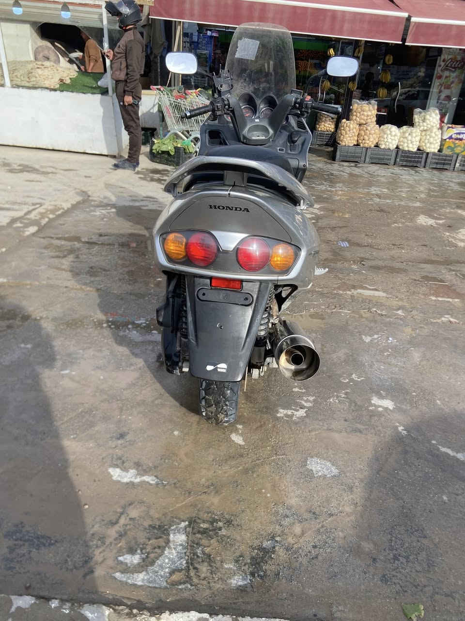 سلام عليكم دراجه فورزا صفر سته مال رمبه مكفوله كفاله
السعر مليون ونصً وبي مجال 
موديل 2006
مكاني ابو غريب شارع الزيتون 
التواصل بي واتساب ***********
