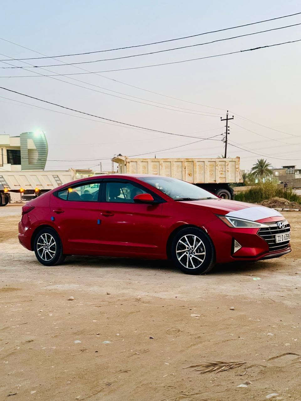 السلام عليكم 
النترا 2020🚗
لون .احمر
رقم اربيل جديد  باسمي 
وارد امريكي .قطعتين 🇺🇸
مكينة .2000 .دوش 
گير AT
ويل كب 
تخم تاير جديد 🛞
صدر امام خلفي جديد 
رادار امامي 
مثبت سرعة
تحديد مسار 
حساس بالمري 
شاشة بلاديه تدعم كار بلي 
كاميرا خلفية
مكينة خير من الله 
كهرباء كلها شغالة ⚡️
تبريد ثلج ❄️
لايت زينون عدسة
سيارة تخبل متذب عليها شيء
الاتصال واتس اب ***********
واسط .دبوني
