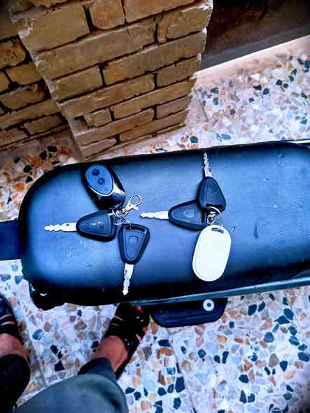 سلام عليكم دراجه شحن للبيع حجم 20 دراجه نضيفه جاهز من كلشي موديل 2024بطاريات جديد 5بطاريات 4سرع سرعته 99 كهربائيه كله شغله 2سويج2بصمات بيه نضام سرقه دبل شاره شارات جانبيه سعر 330وبيه مجال بصيط العنوان بغداد ألامين ثانيه للاستفسار علئ هاذ رقم ***********
