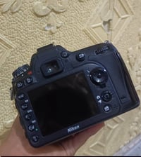 نيكون D7100 • عدسة 18-140 • نضيفة 95%