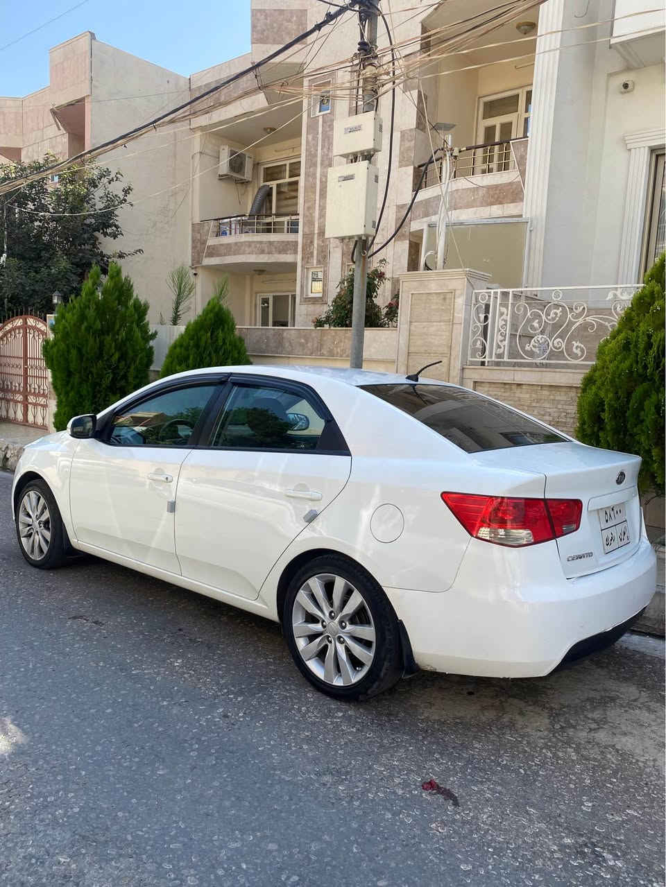 كيا سيراتو ٢٠١٣ خليجي فول سلايت  شفتات استيرن مرايات شفط اشاير بلمري تحكمات استيرن جهتين  كير ٦ نمرات المرغوب محرك ١٦ دوش مامفتوح تبريد ثلج السيارة على وضع الشركة بدون اي نقص بدون دعم وصبغ ماعدا شبر باب الخلفي جهة النفر  فقط السعر ١٠٩     ***********.   *********** دهوك, العراق
