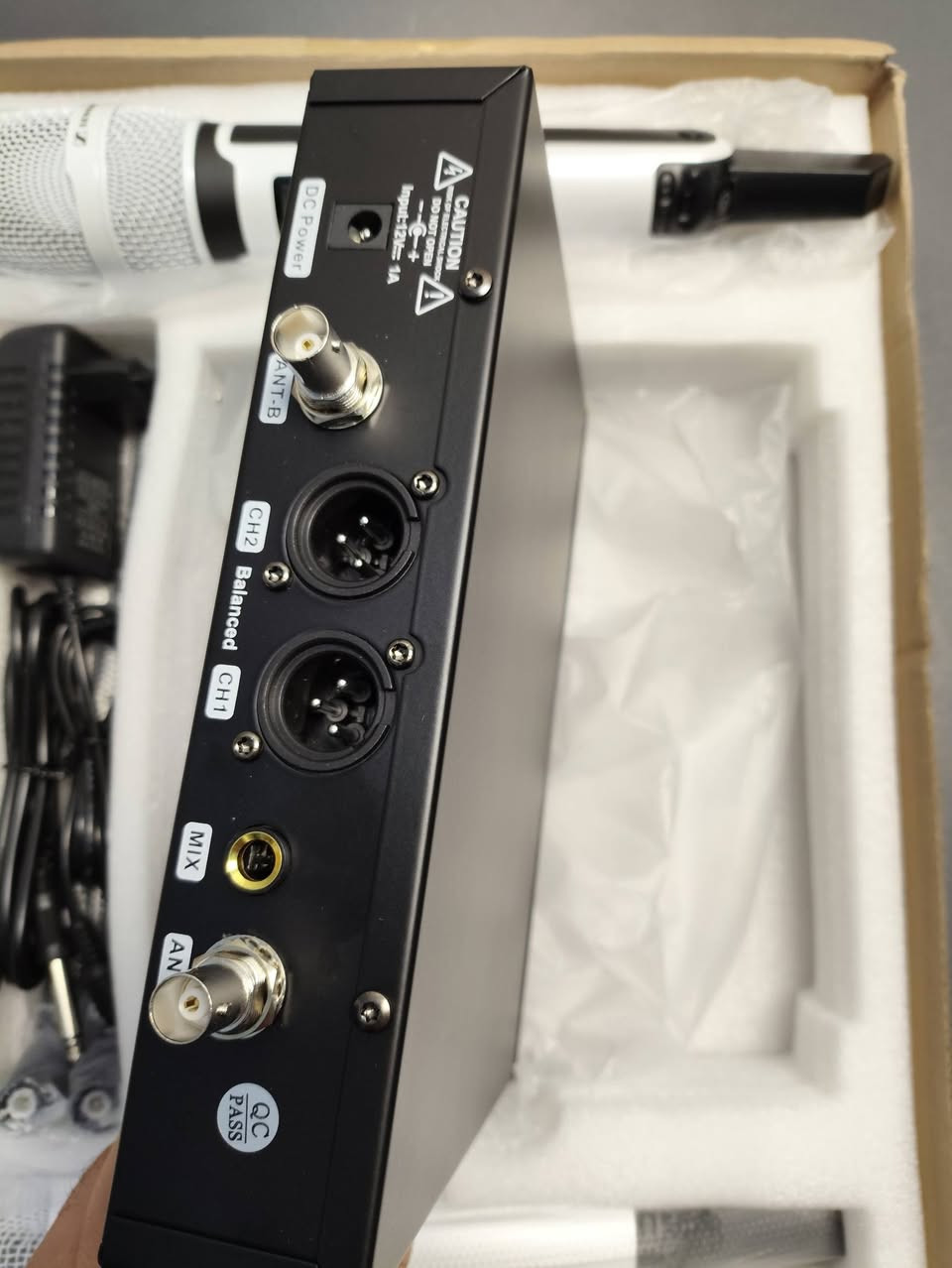 مايكات سنهايزر جدد كبس 
بس اليوم تم و 85 بالعافيه


**إذا كنت صاحب هذا الإعلان وتريد حذفه لأي سبب، رجاءا أرسل رسالة إلى الدعم الفني**