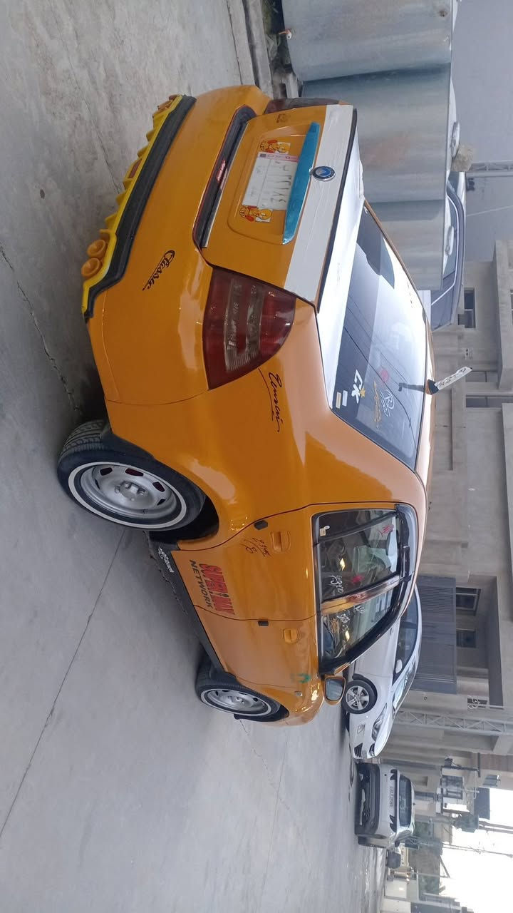 سيكي ٢٠١٢ للبيع بسمي سنويه ٢٠٢٩ شرط الوكاله والتحويل هيئه وغرامات صفر مكينه كورله مكينه وكير شرط طخم امامي وخلفي جديد طخم تاير جديد السياره بدون ضرر صبغ جماليه كاربون بانزين بيها  شاشه اندرويد وسستم سماعات جدد كامرا دواره مكاني حي الحدباء السعر ٤٢ وبيها مجال للطيبين وللعلم السياره بل واقع احلا من الصور
***********
***********
