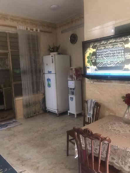 بيت ١٠٠م مربع ١٠/١٠م   طابقين كامل من كلشي. حي المهندسين الزراعيه قرب سيطره الشعب السعر ١٢٥وبيه مجال ***********
