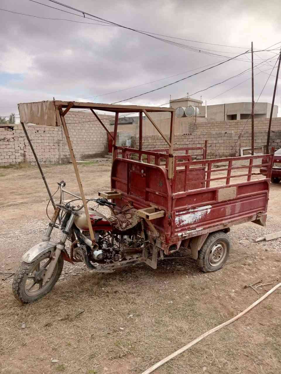 سلام عليكم موجود ستوته تواير جدد وياله جدد محرك نضيف شاصي جديد بودي جديد العنوان الشرقاط الاساحل الايسر قريه سديره سفلى رقم 0785 516 7406السعر 400وبيه مجال
