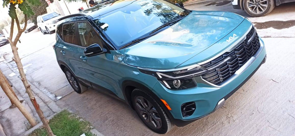 السلام عليكم سليتوس وارد أمريكي موديل ٢٠٢٤ فئةS فول عدا الفتحة  بيع او مراوس حسب القناعة. ماشية ٣٠الف ميل مبدل جاملغ وبنيد أمريكي اصلي. صور الحادث ورقم الشاصي موجودة بالمنشور. السعر ١٤٨ $ورقه وبيهه مجال. 
للتواصل *********** واتساب أو اتصال
