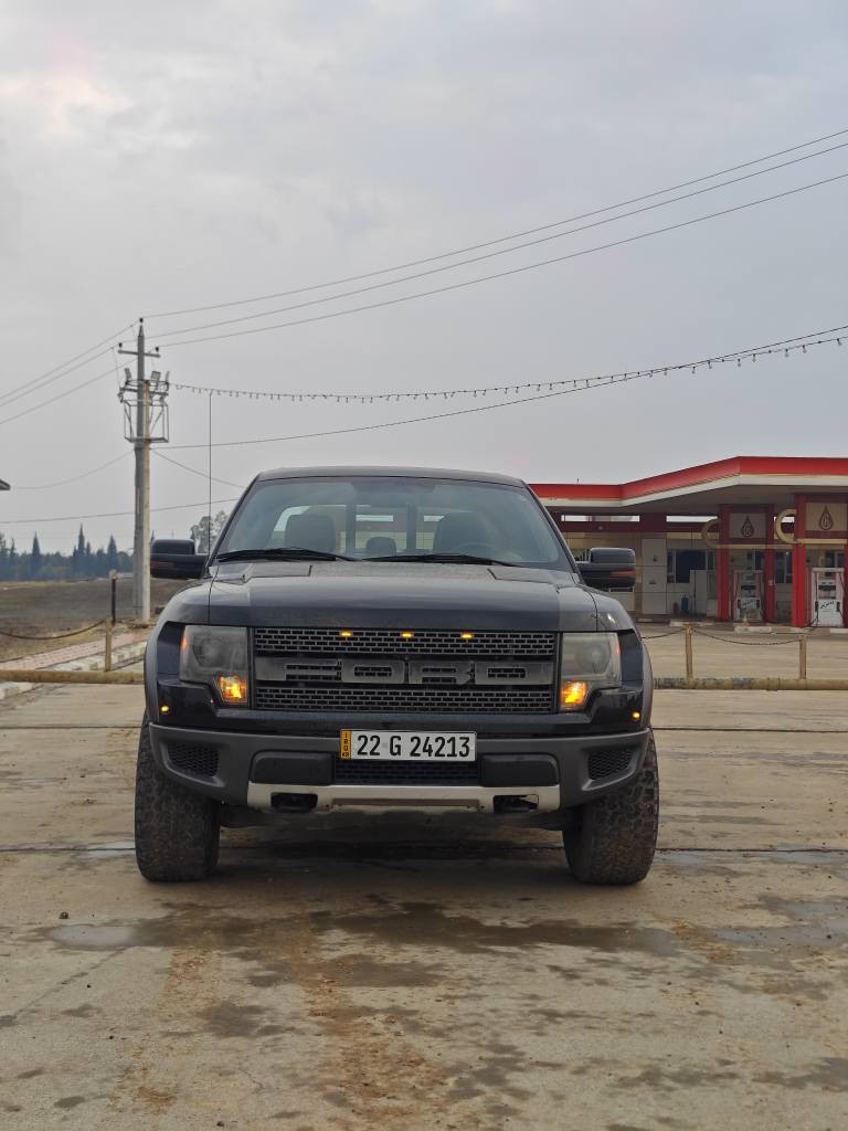 رابتەری svt مودیل 2013

هیچ هیچی  پێوە نیە 
فول مواسفاتە
مکینەو گێری نەکراوەتەوە
یەک دەسە هەموو گیانی بەشەرتە
بەناوی خۆمەوەیە سەنەوی تازەیە
مکینە و گێر و اکسل و قفل اکسلی بەشەرت
***********
*********** واتساپی لەسەرە شمشمل, السليمانية
