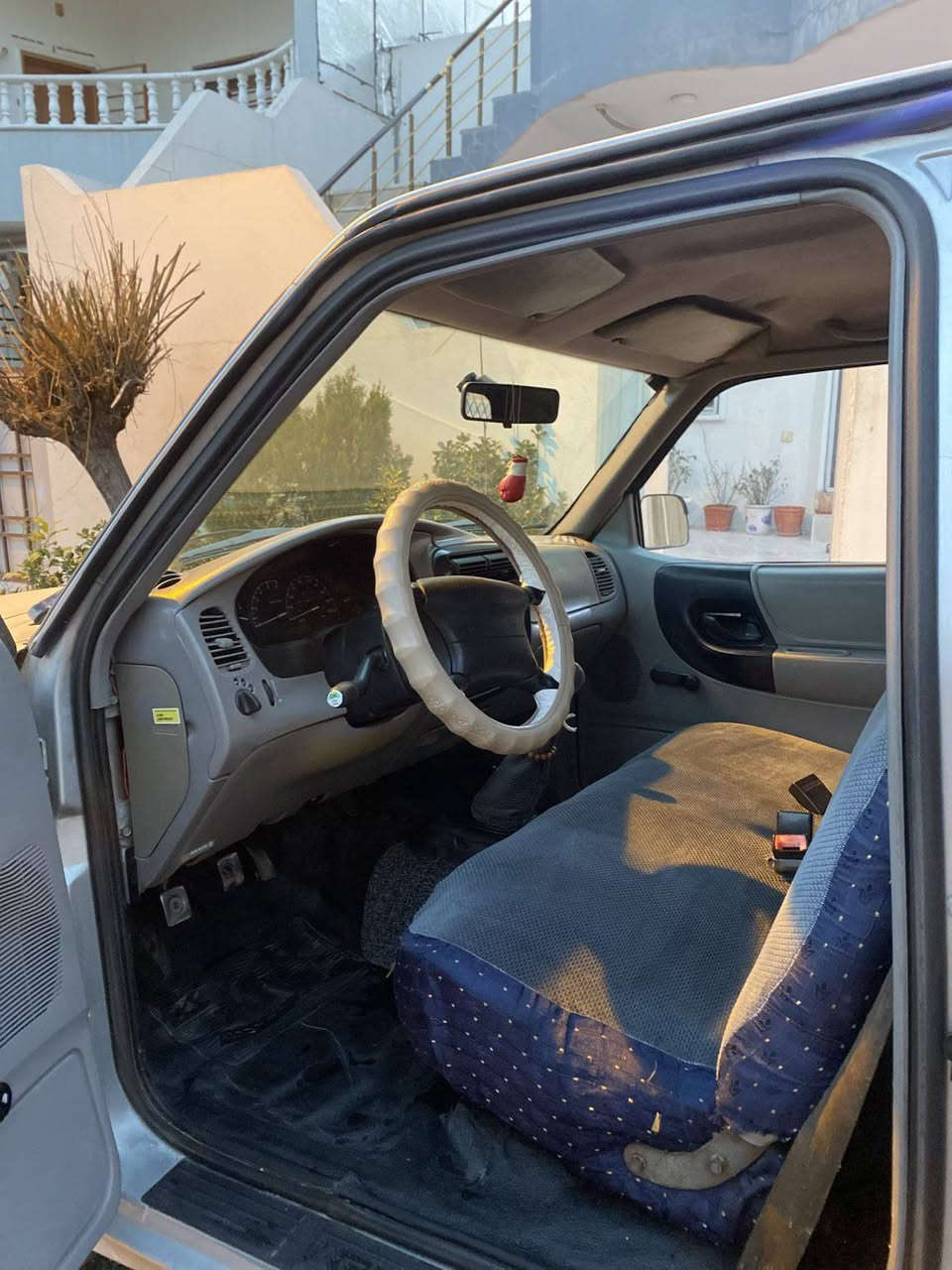 فۆرت ڕەنجەر چوار پستۆن ماشەڵا سەیارەکی زۆر بێکێشەیە و دینار مەسرەفی نیە چوار تایەی تازەی لە ژێردایە ماشەڵا زۆر بەقوەتیشە بەڕەقەم جنوبە مەشروع وەتنیە لەکەرکووک ئەتوانی بکەیت بەناوی خۆتەوە سەیارەکەش بەناوی خۆمانەوەیە سعری (60) گەڵاو معامەلەیکی کەم السليمانية, العراق


**إذا كنت صاحب هذا الإعلان وتريد حذفه لأي سبب، رجاءا أرسل رسالة إلى الدعم الفني**