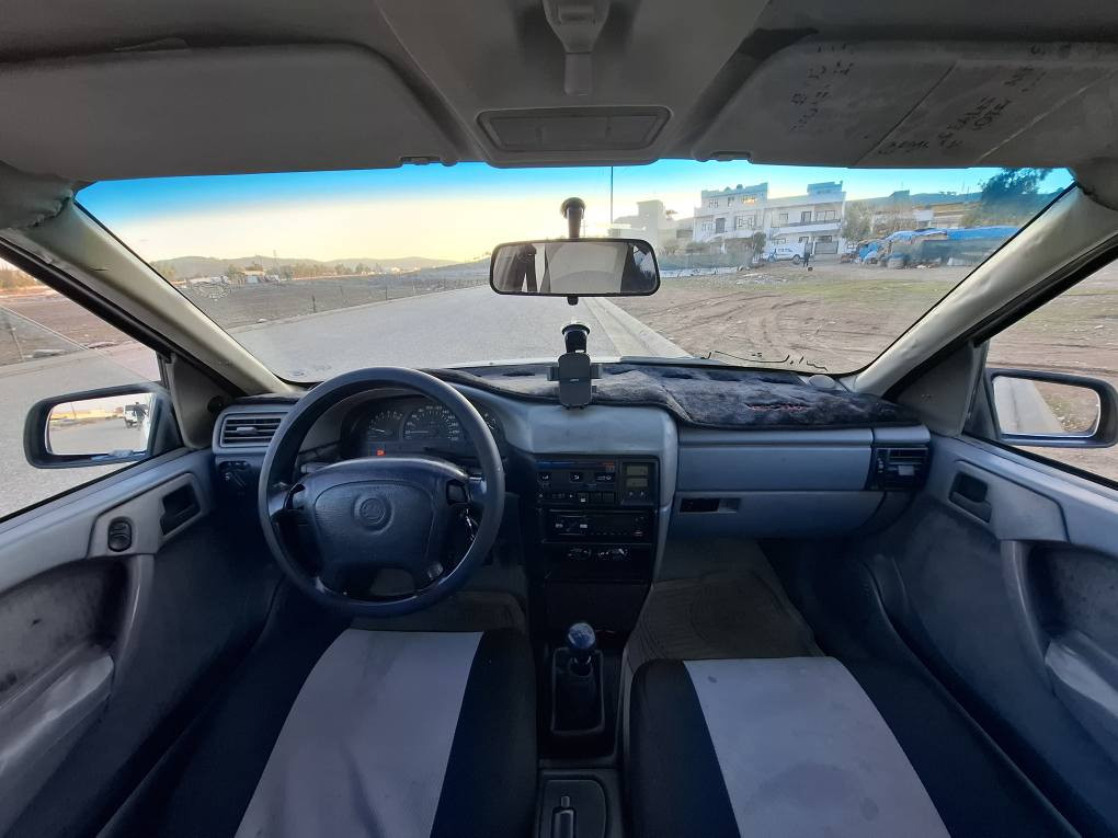 ئۆپڵ ڤیکترا ١٩٩٥ مەکینە ٢٠ 
سەنەوی تازەیە تا ٢٠٣٠ مانگی ٧  بەناوی خۆمەوەیە 
بێ تەقەو رەقە سڵایدە چوار تایەی لۆکی لەسەرە تازە بەستراوە کارەبایات کامل بەشەرت رایتەر گەرمی بە شەرت تازە گۆراوە یەک چاملخ بێ ناو گرتن بە شەرتی گێر و مەکینە
 چمچماڵ
***********
*********** شمشمل, السليمانية
