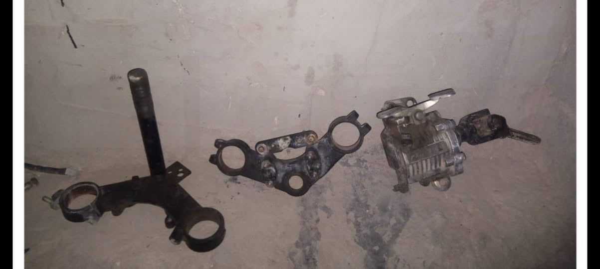 ويل ستوته للبيع بدون تاير تهويه قليله دبلات واكفات گير بوكس وماش شغال  ماشه جمره سعر 50 شراي يتفضل خاص ***********
مكان نجف
