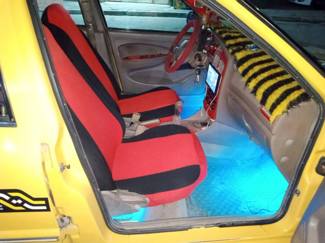 السلام عليكم شيري كوين موديل 2010 السياره كلها شغاله صدرها خير من الله غرفتها حلوه  كيرها جديد مكينه بيها بخار رقم بغداد انكليزي بسمي السعر 28 بيها مجال مكان بغداد حي العامل قرب اشاره البياع الرقم ***********
