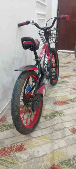 سلام عليكم بايسكل للبيع
نضيف كلش استخدام قليل
حجم20
السعر 50
العنوان سوق الشيوخ
الهاتف ***********

ملاحضه بالسوك ب80
