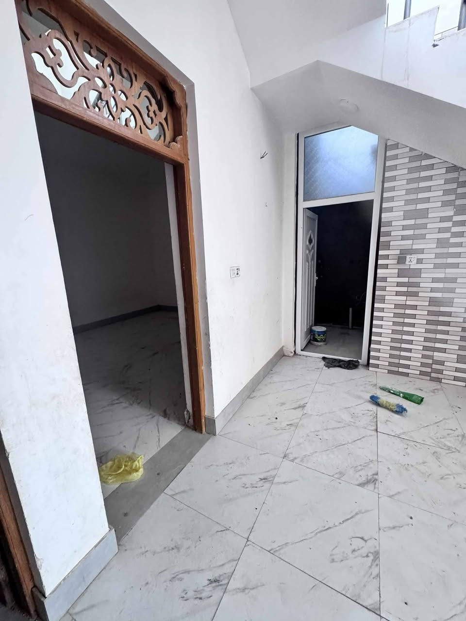 📐 مساحة: 200م

📜 طابو سند حر – طابق واحد

🔸 المحتويات:

• غرفتين 🛏️

• صالة 🛋️

• مطبخ 🍽️

• استقبال 👥

• صحيات عدد 2 🚿

• شغل مال جناي ✔️

💰 السعر: 115 وبِيه مجال

📞 للاتصال أو واتساب: ***********

***********
