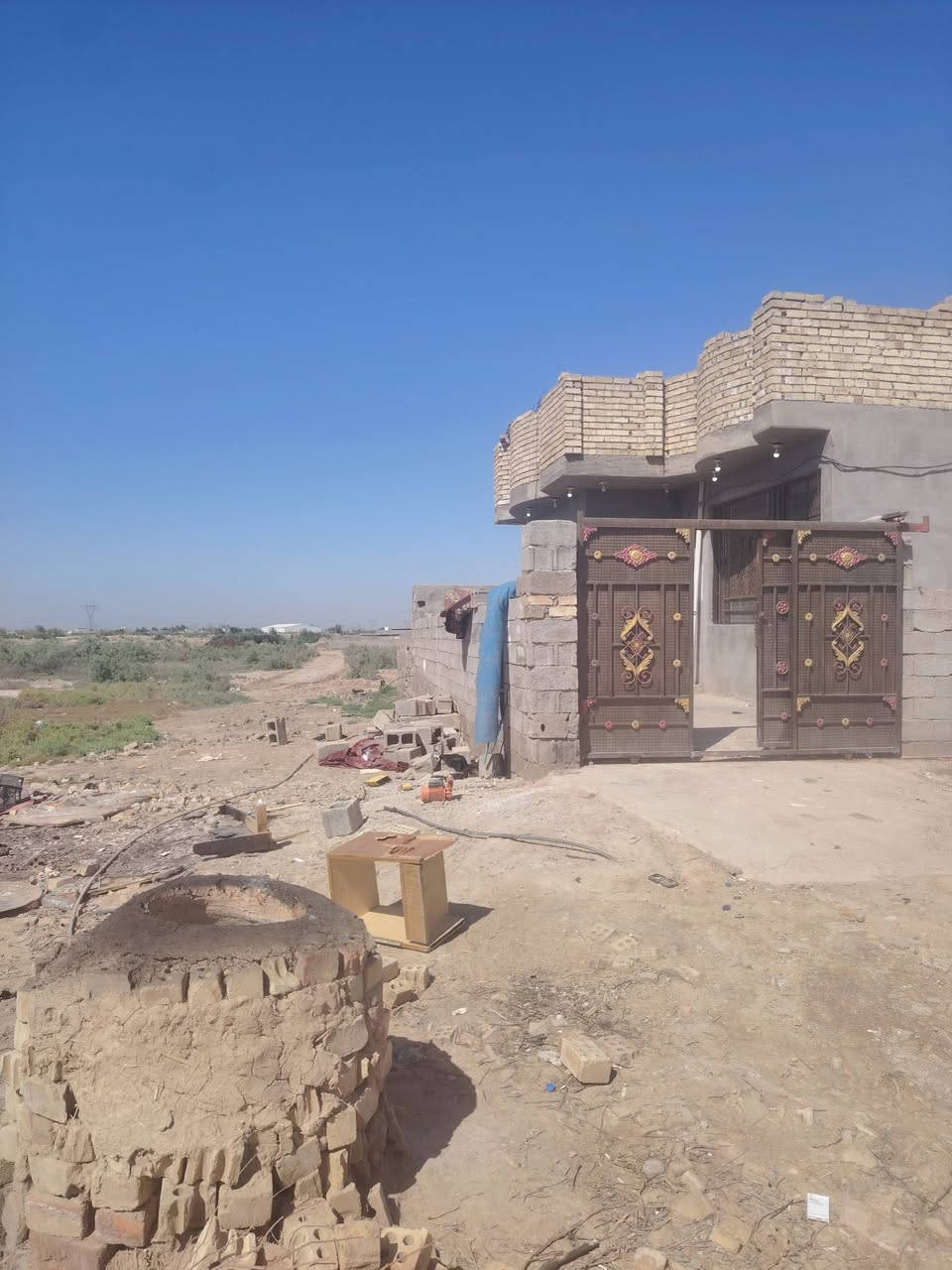 السلام عليكم بيت للبيع قرب السيطره النهروان اتصال واتساب او اتصال ***********
