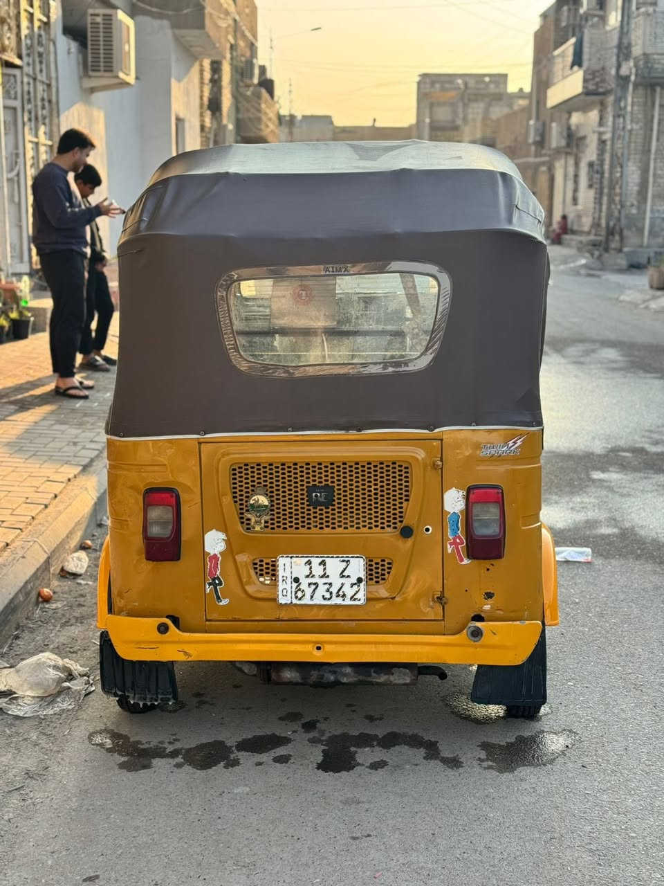 السلام عليكم تكتك 21 رقم وسنوية
نضيفة مابيه ضربه قويه ولا صبغ 
فقط دوس وما معمرات بعدهن تحويل ثاني يوم ابسمي 
سعره 7200 وبيه مجال رقم الهاتف ***********
بغداد مدينة الصدر
