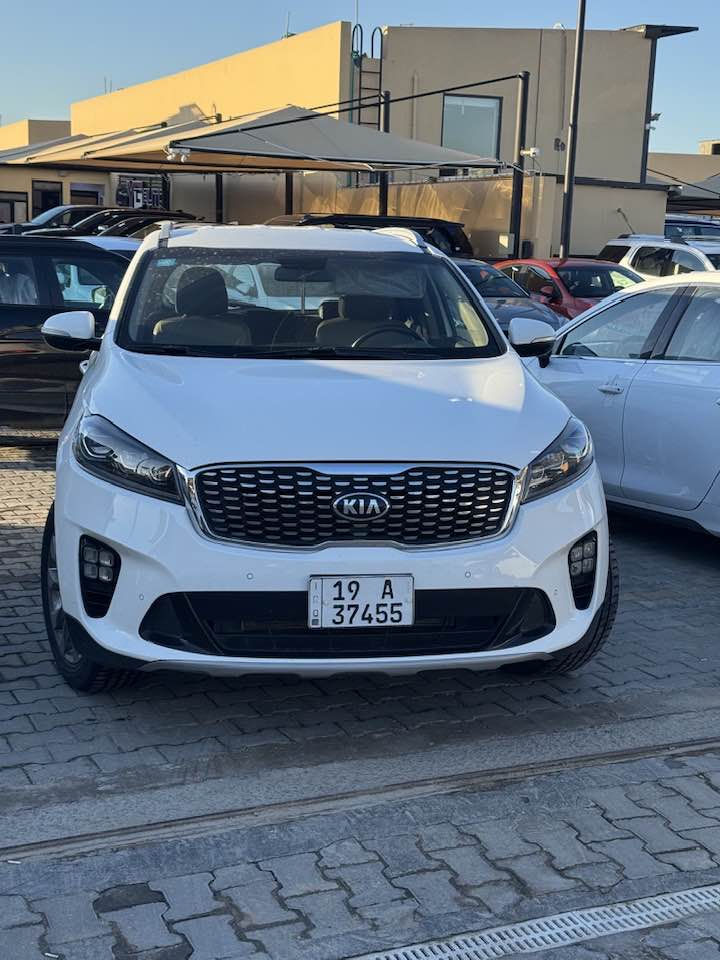 ‏اسعد الله أوقاتكم بكل خير

كيا سورنتو مديل 2020  
بيها باب مبدل السعر.   $( 235 ).  ***********
