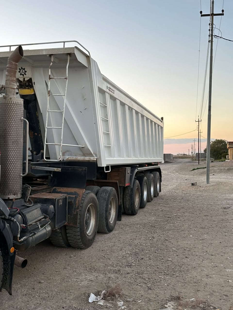 عربانه عبدالله جوهر جديده مشتقله قليل موديل ٢٠٢٥اربع محاور الذرعه ٣٢ متر السعر ٢٥٠ ورقه وبيه مجال للشراي المكان الأنبار الفلوجه عربانه خير من الله اي استفسار عل هذا الرقم***********
