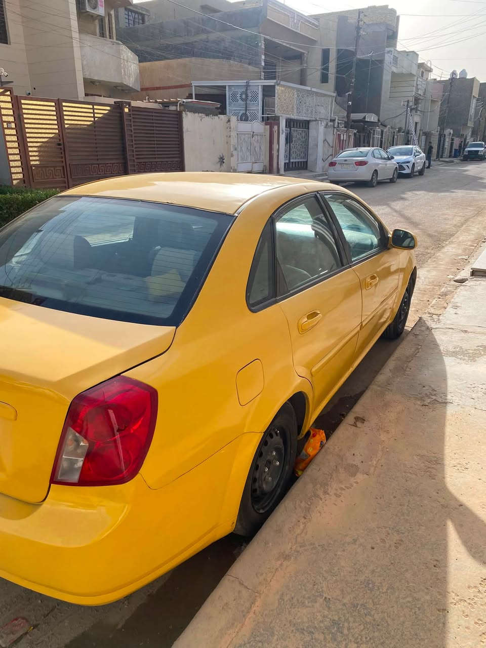 فورنزا 2008 للبيع
رقم بغداد انكليزي الجديد هزه جديده مساقطه سنويه 2031 مصفره هيئه وغرامات مبدل ضفيره جديده تخم تاير جديد باتري جديد صدر بحاله جيده واتر بم جديد بنكات جدد داينمو جديد تبريد عاطل السياره بحاله ممتازه وخيرر من الله عوزه تبريد فقط 
السعرر : 42 وبيه مجال 
الرقم : ***********
العنوان : بغداد الدوره
