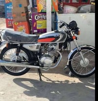 عندي ماطور اربع كير وبسعر مناسب الي يريد يخابرني 07719540762