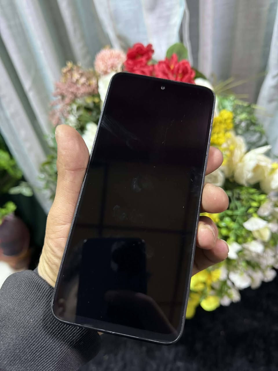 سلام عليكم... مكاني كركوك
جهاز ريدمي 12 معالج سناب دراكون 810 ذاكره 256 كيكه رام 12 حقيقي بطاريه 6000 منفذ الشحن تايب سي دبل سيم كارت أو رام بصمات 2 وجه والاصبع جانبي جهاز كبس مامفتوح كل جسمه بلادي أو شغال بشرط بس ظهره مفطور للبيع سعر 100 الف بي مجال شراي اتصل ***********
