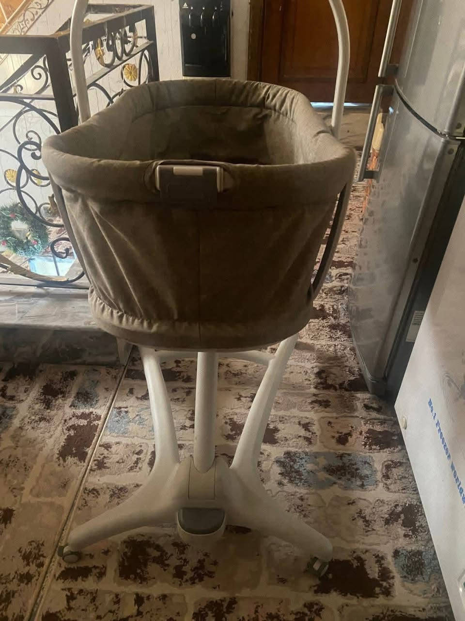 Baby hug 4 in 1
ابتكار chicco المميز (سرير ، كرسي عالي ، كرسي طاولة ، اريكة مريحة) 
السعر ١٧٥ الف المطلوب السعر الحقيقي ٣٥٠ الف


**إذا كنت صاحب هذا الإعلان وتريد حذفه لأي سبب، رجاءا أرسل رسالة إلى الدعم الفني**