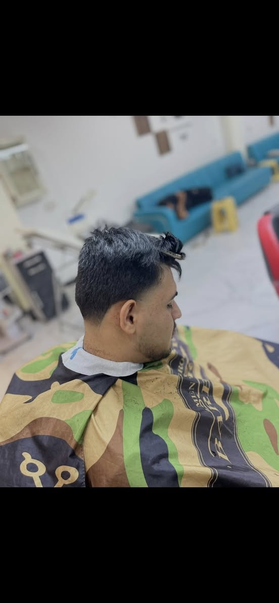 السلام عليكم اني حلاق جنت بغداد وحالين باربيل ادور على محل مال حلاقه هذا شغلي وعندي بعد فيديوهات على شغلي 
***********
احجي انكليزي وتركي زين
