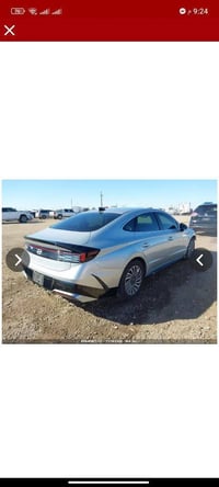 هونداي سوناتا هايبرد للبيع  موديل السياره 2024  وارد امريكي اللون سلفر...