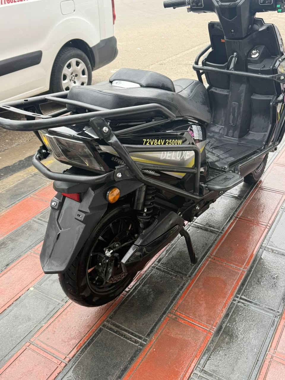 دراجه شحن للبيع نظيفه كلش الله شاهد تمشي اكثر من 40 كيلو وتتحمل وزن ثقيل السعر 850 وبيها مجال عنواني بغداد العطيفيه رقم الهاتف.***********
