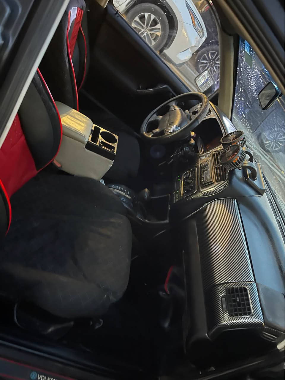 كولف موديل94 كير اوتو مكينه1800 تبريد شغال صدر امامي خلفي كله مبدله حته درايمات داخلهه كلش 
السياره بدووون حادث صبغ جماليه فقط 
نضيف رقم بغداد  سنويه2028 اللون اسود ملكي مازدات اساور تخم تاير نضيف ويل رياضي كهربائيات جاهزه السعر46 مكاني بغداد حي جهاد *********** بغداد, العراق
