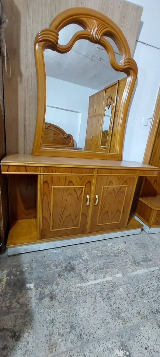 غرفه صاج خمسه ابواب ملحق شغل ثقيل توصاه
البوب تغليف *مساطر الفرش صاج تغليف المنيوم مانع رطوبه
الغرفه احلا من الصور بهوايه🙏
نظافتها 95 %
بعقوبه شارع خريسان بالقرب من الاسواق المركزيه
سعر 900 
***********
