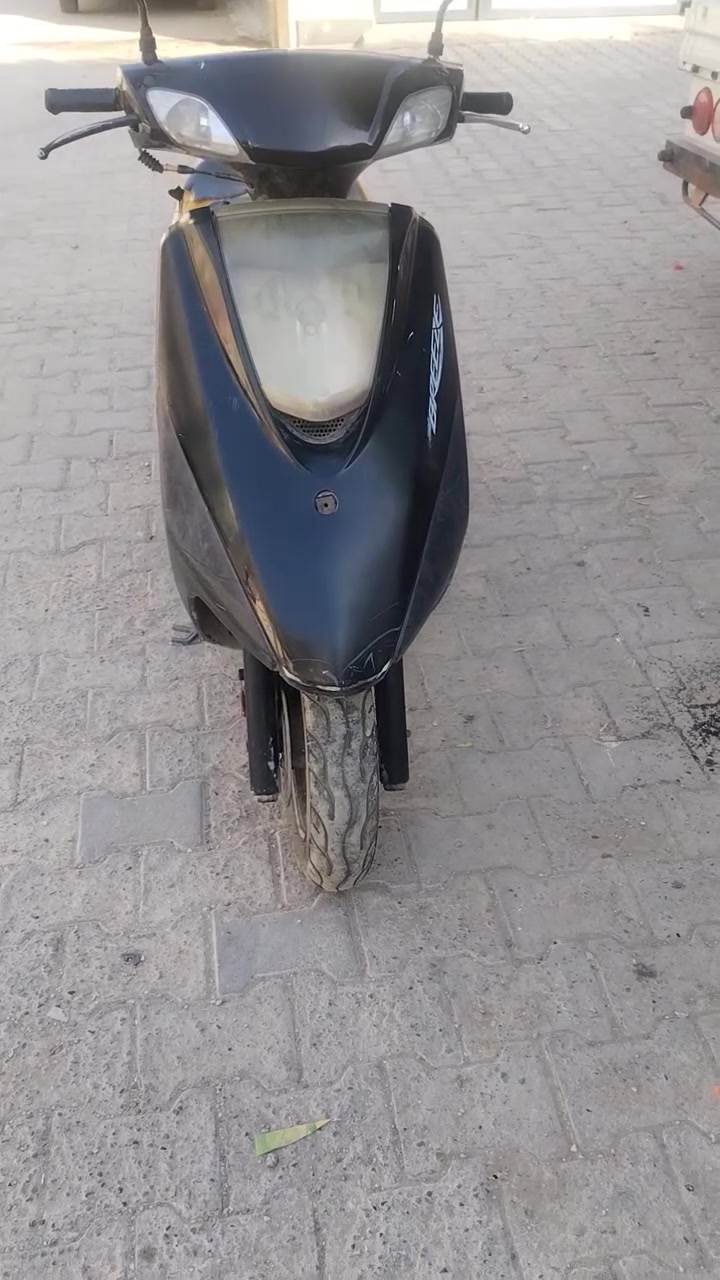 من رخصة مدير الكروب متاح دراجه بريز وتفصيل داخل التصوير رقم موبايل ***********
