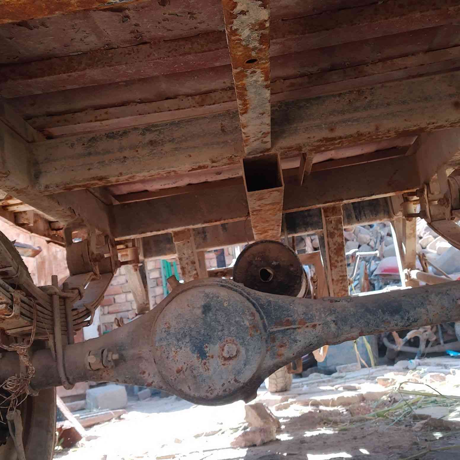 سلام عليكم ستوته للبيع مكينه شغاله اكسن جمره شاصي بس من جه وحده بي لحيم بدي نضيف تانكي نضيف ستوته عوزه شي بصيط موديل 2008مكان رميثه شراي يتصل عله رقم ***********والخاص مفتوح.
