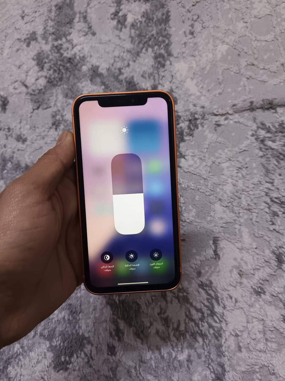 ايفون Xr محور شاصي 17 برو عدد 2 نضيفات
على وضع الشركه مامبدل بيهن شي 
ذاكره 64 شاشه 3 خيارات فيس ايدي شغال
مرتبات كلش طبق الاصل بطاريه 79
سعر الواحد 260 بيع او مراوس
رقمي ***********
مكاني كربلا الجاير
