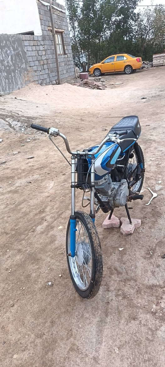 دراجه للبيع ادوات محرك مفتوح العنوان البصره قرب سيد سامي السعر 350 وبيه مجال***********
