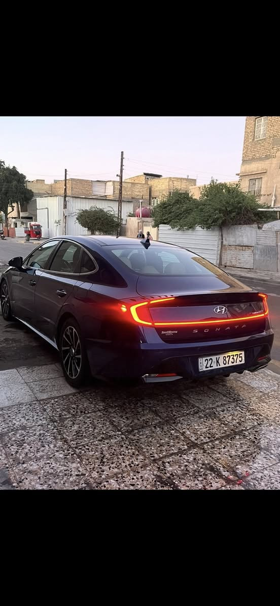 بسم الله الرحمن الرحيم
سوناتا 2021 للبيع 
ماشيه 66 الف 
حجم المحرك 1.6T
نوع الكير AT المرغوب
موصفات السياره لمتدد (vip) اعلى فئه بالسوناتا
تدفئه تبريد بالكراسي 
نظام ترحيب 
صندوق ذكي فتح عند الاقتراب 
هيتر بالاستيرن 
كراسي كهربائيه +خزن ميموري
سماعات سستم 12 سماعه BOSE
شاشه ابل كار بلي + اندرويد اوتو 
شاحن لاسلكي 
كامرات 360 درجه 
سقف بانوراما 
لايت زنون 4 عدسات +بك لايت LED متصل
تشغيل عن بعد + قياده بالريمونت 
رادارات اماميه + خلفيه + جانبيه
نقط عمياء بالمري 
مثبت سرعه 
تعتيم تلقائي بالمرايه الوسطيه 
كامره مع الاشاره 
توقف ذاتي امامي خلفي 
هاند بريك كهربائي + اوتو هولد 
اربعة وضعيات للقياده + شفتات استيرن 
(Normal +sport+ smart+ Custom) 
عدادات سرعه دجتال 
اناره داخليه LED
تبريد بيانو + شاشه للتبريد 
ضرر السيارة قطعه وحده فقط الجاملغ الايسر بدون دواخل وبدون ايرباك
السعر 180$ بيها مجال بسيط
مكان السياره بغداد الكرخ 
***********
