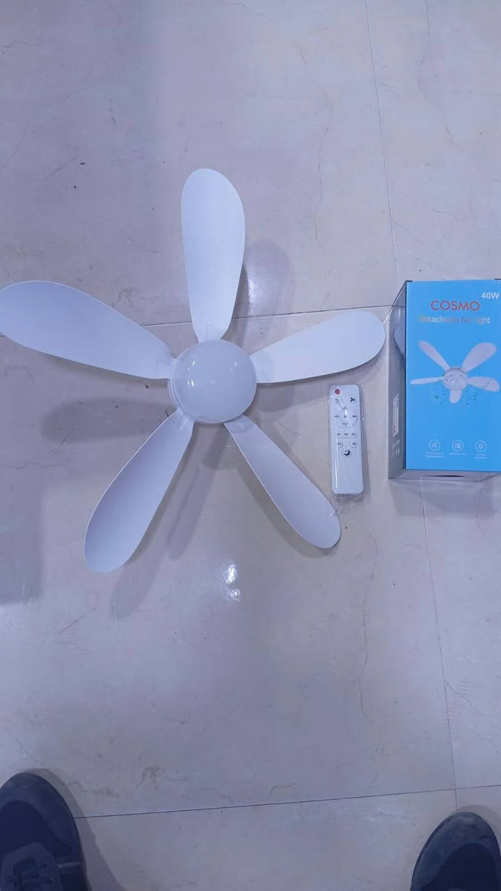 🌟 *مروحة مع مصباح* LED – 2 في 1
💡❄️ إضاءة وتبريد في جهاز واحد، بتصميم عصري واقتصادي في استهلاك الكهرباء.


**إذا كنت صاحب هذا الإعلان وتريد حذفه لأي سبب، رجاءا أرسل رسالة إلى الدعم الفني**