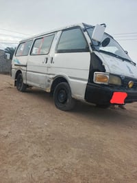 للبيع بسته 1993 رقم الماني  كير ومحرك حداديه تخم تاير السياره جاهزه  ا...