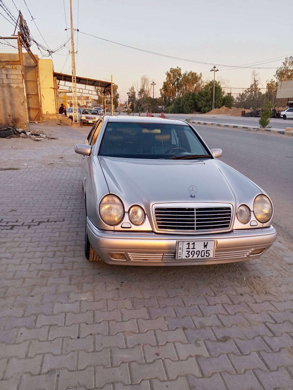 مارسدس ام عيون موديل ٩٩ فول رقم بغداد بأسمي جاهزه من كلشي أو كلشي بيه شغال. مكينه v  صبغ عام بدون حادث.. العنوان نجف السعر ١١٥ ابو بيه مجال....رقم الهاتف ***********
