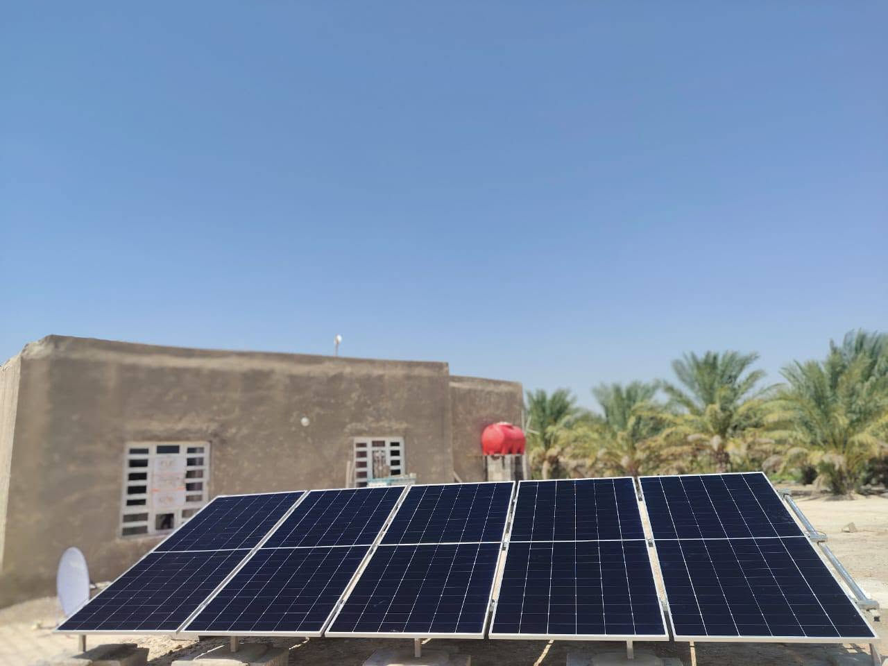 اليوم الخميس الموافق 11/06/2026
تم بعون الله إكمال نصب و تشغيل منظومتين للطاقة الشمسية في #قضاء_مندلي_النقيب و تفاصيل هاتين المنظومتين هو كما مبين أدناه:-

* المنظومة الأولى تجهز 10 أمبير نهاراً و 5 أمبير ليلاً و تتكون المنظومة من:-

1- ألواح Longi Hi-Mo X10 عدد 5 قدرة اللوح الواحد 645 واط 
2-بطارية ليثيوم 48V ماركة Felicity قدرتها 5 كيلو واط
3- إنفيرتر Felicity قدرته 6 كيلو واط مع واي فاي مدمج
4- أجهزة حماية و قواطع ( AC + DC )

* و المنظومة الثانية تجهز أيضاً 10 أمبير نهاراً و 5 أمبير ليلاً و تتكون المنظومة من:-

1- ألواح Longi Hi-Mo X10 عدد 5 قدرة اللوح الواحد 645 واط 
2-بطارية ليثيوم 48V ماركة Felicity قدرتها 5 كيلو واط
3- إنفيرتر Felicity قدرته 6 كيلو واط مع واي فاي مدمج
4- أجهزة حماية و قواطع ( AC + DC )

مكتب علوم الطاقة #ديالى_قضاء_مندلي

بإدارة كل من / المهندس عمار موسى
                              و يحيى موسى
للإستفسار أكثر الإتصال على الأرقام أدناه
***********
***********
