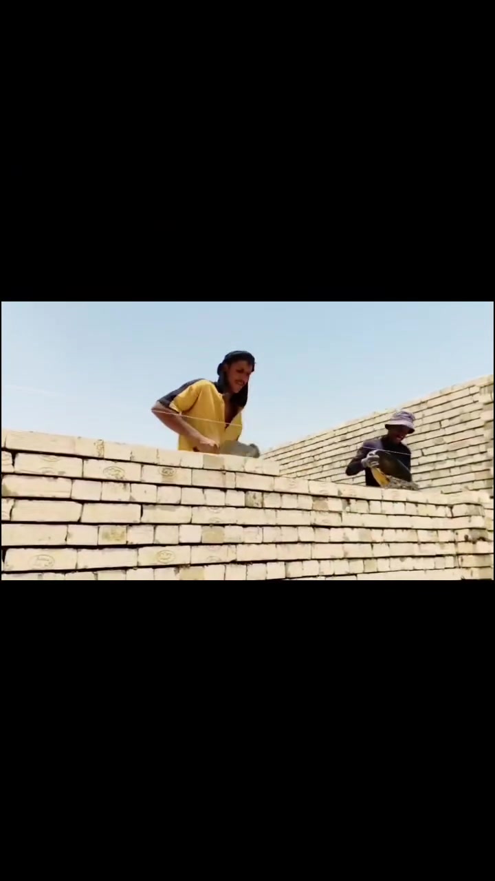 السلام عليكم خلفت بناء متواجد حاليا اشراف مهندسين مصداقيه بالعمل ***********
