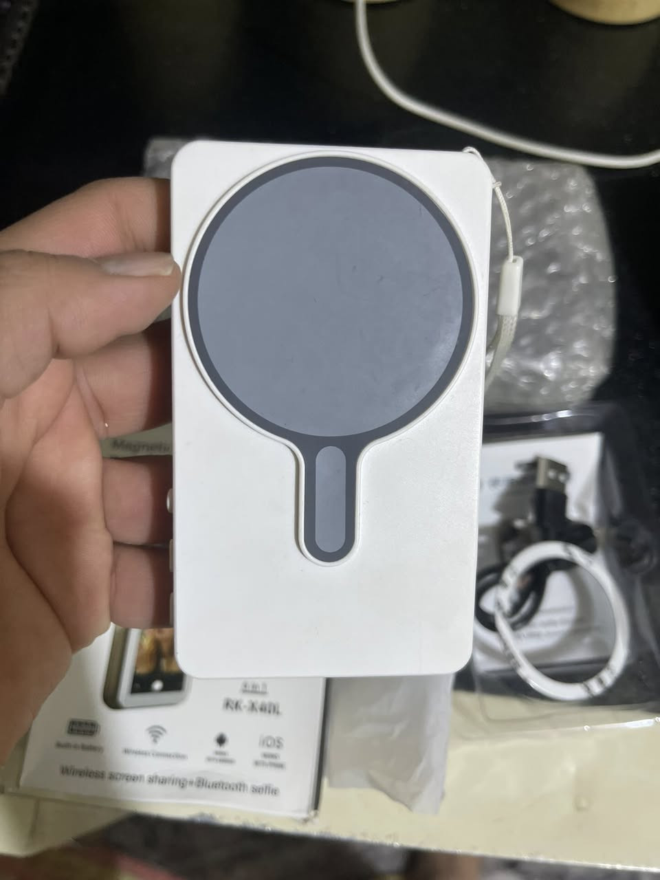 سكرين شاشة كسر جيس 
سعره 65 الف مكفوله والصور واضحه 
توصيل موجود ***********
