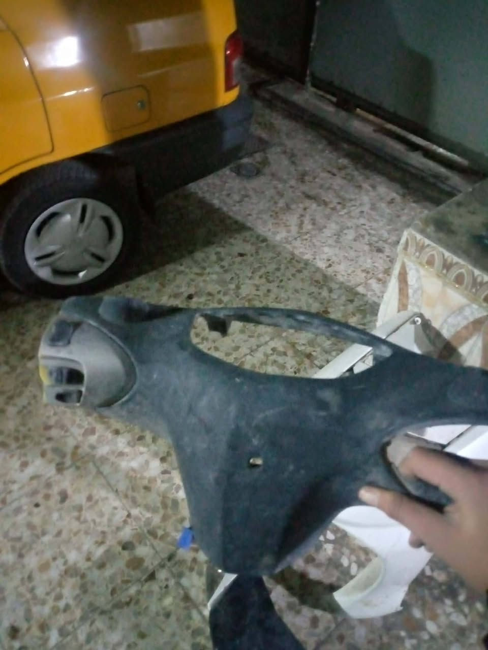 سلام عليكم  كفرات سكنس نثية وسواد مال عداد و لايت أمامي وأشاير للبيع سعر40 وابيهة مجال مكاني بغداد شعب رقم ***********
