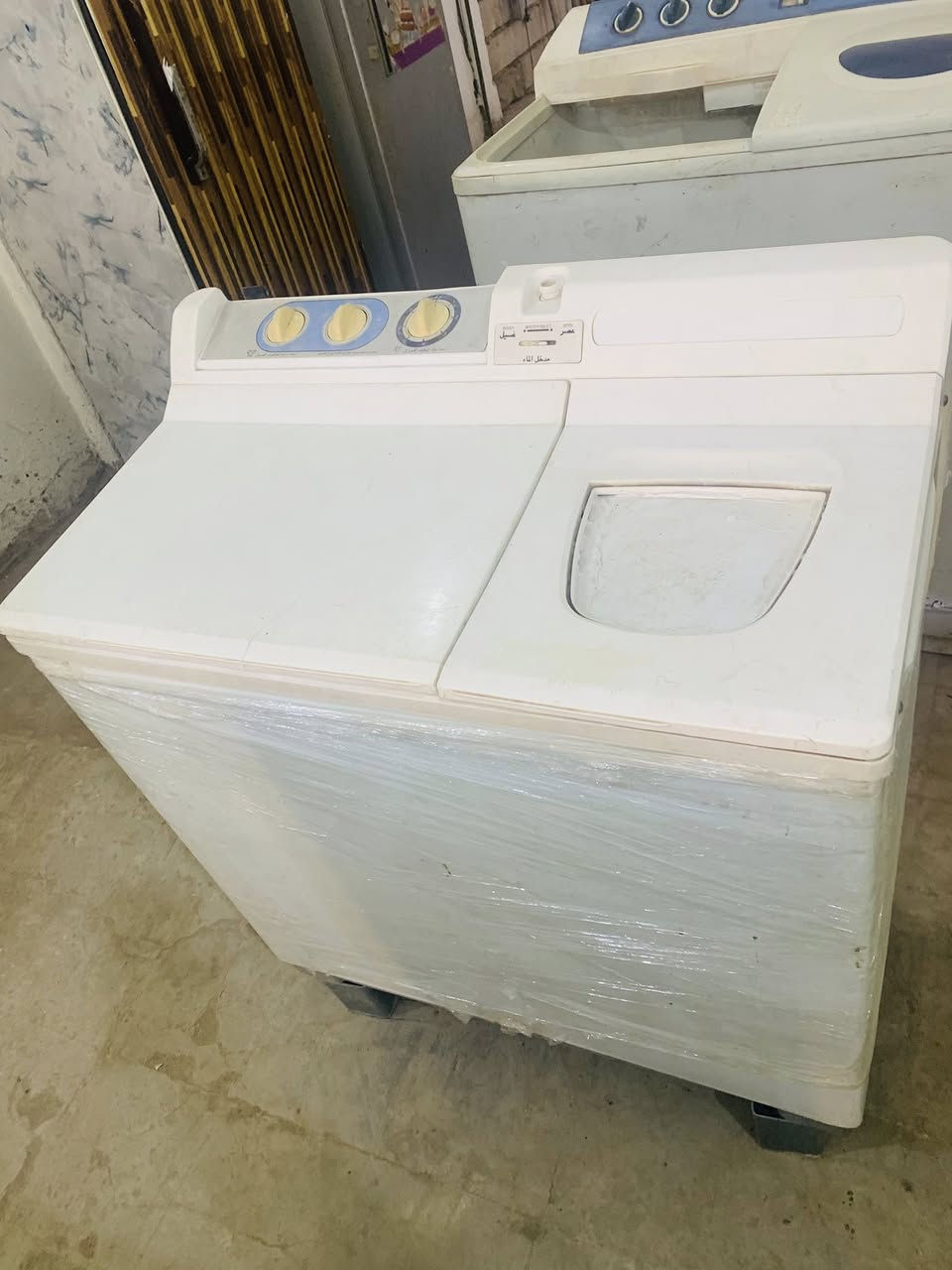 كلمن وسعره وبيهن مراوس 
حله باب المشهد مقابل مستشفى الولاده 
***********
