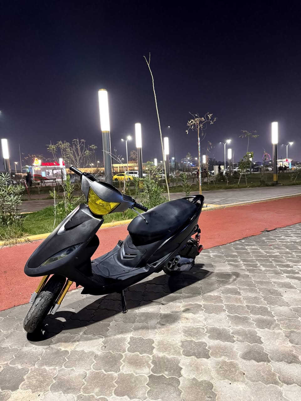 سلام عليكم دراجه ماكس عدله راجع رياضي كلشي شغال مكينه خرسه لا نضوح ولا تبخير 
بوشه بلاد 49 كلاجات بلاد ،،، دبلات امامي وخلفي جدد . تايرات جلاتين . كزوز اف ام . كلوب زنون. ويلات بلاد جدد كفرات ختم اسود طافي
شغاله سلف هندر بس باتريه ضعيف . معدل وشلعه خير من الله ،،، ابيعه مفتوحه لن خذيته الاكثر من واحد يكول ما مفتوحه انا ابيع مفتوحه سعر 750 وبيه مجال للطيبين مكاني بصره ٥ميل رقمي فقط واتساب ***********
